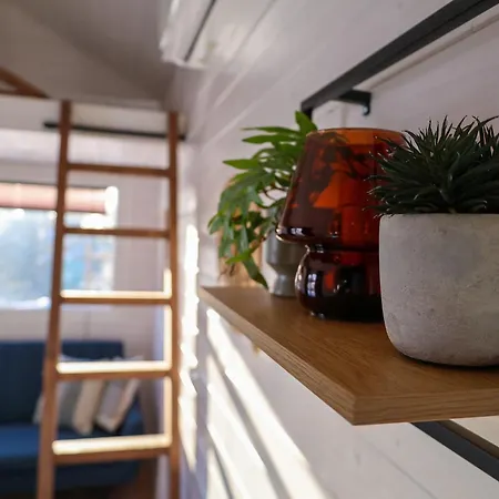 Tiny House Pa Liatoppen Vintercamping Minihus Pa Hjul Campeggio