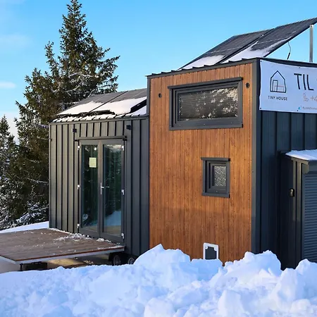 Tiny House Pa Liatoppen Vintercamping Minihus Pa Hjul Campeggio Kongsberg