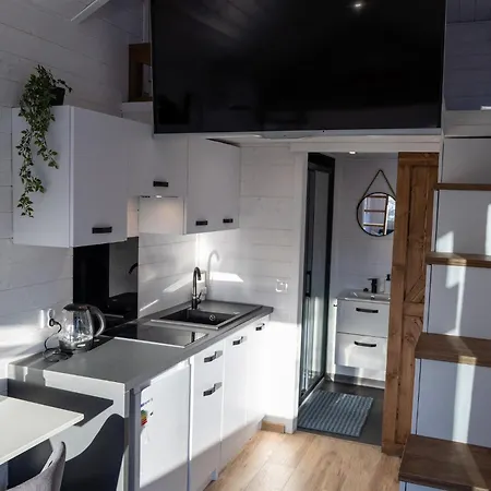 Tiny House Pa Liatoppen Vintercamping Minihus Pa Hjul Campeggio *